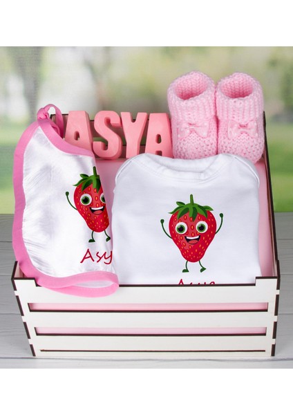 Ahşap Sandıkta Kişiye Özel Zıbın Önlük Taş İsimlik Ve Patik Bebek Seti 109441
