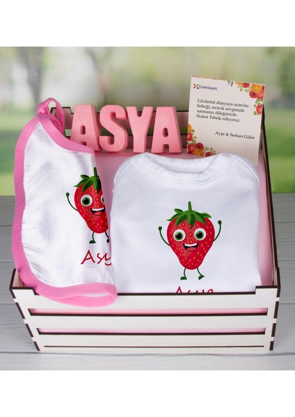 Ahşap Sandıkta Kişiye Özel Zıbın Önlük Ve Taş İsimlik Bebek Seti 109465