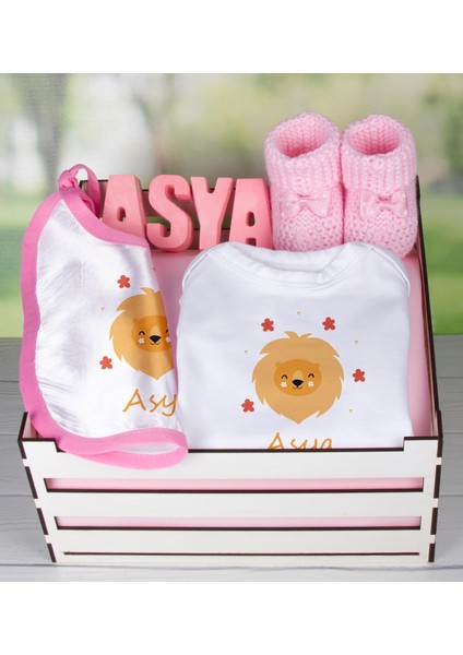 Ahşap Sandıkta Kişiye Özel Zıbın Önlük Taş İsimlik Ve Patik Bebek Seti 109444