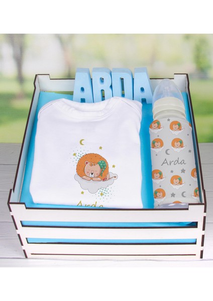 Ahşap Sandıkta Kişiye Özel Zıbın Biberon Ve Taş İsimlik Bebek Seti 109491