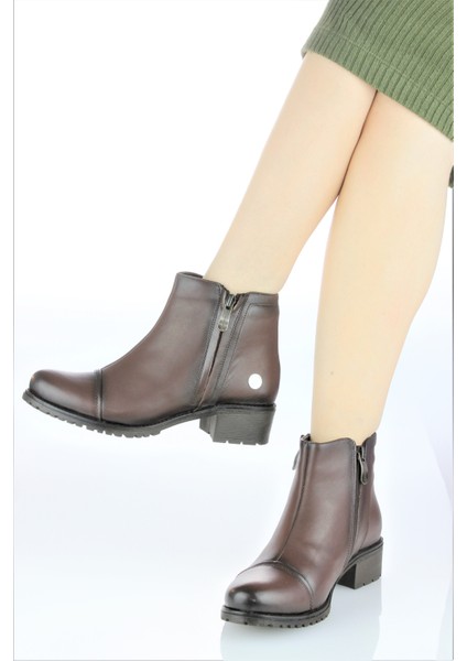 Kadın Deri Klasik Tarz Alçak Topuklu Yarım Bot M23-KB1080