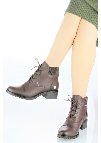 Kadın Deri Fermuarlı Klasik Tarz Bot M23-KB1415