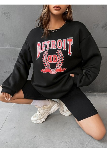 Kadın Detroit Baskılı Oversize Sweatshirt indirimleri
