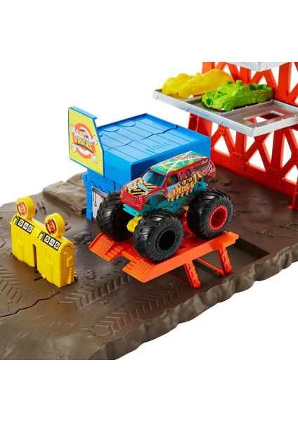HFB12 Monster Trucks Patlama Istasyonu Oyun Seti , Hot Wheels Monster Trucks fırsatları
