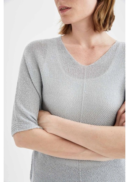 V Yakalı Yarasa Kollu Triko Kazak K6610AZ21AU modelleri