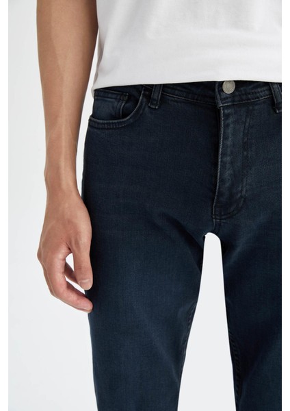 Pedro Slim Fit Dar Kalıp Normal Bel Dar Paça Jean Pantolon R8791AZ22AU