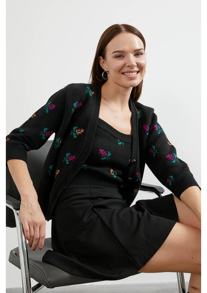 Çiçek Motifli Crop Triko Takım - Siyah fiyatları