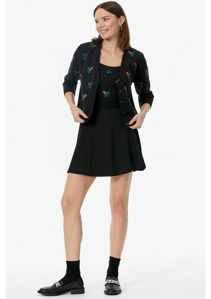 Çiçek Motifli Crop Triko Takım - Siyah fırsatları