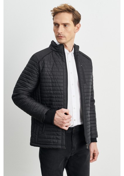 Erkek Siyah Standart Fit Normal Kesim Soğuk Hava Geçirmez Desenli Şişme Mont modelleri