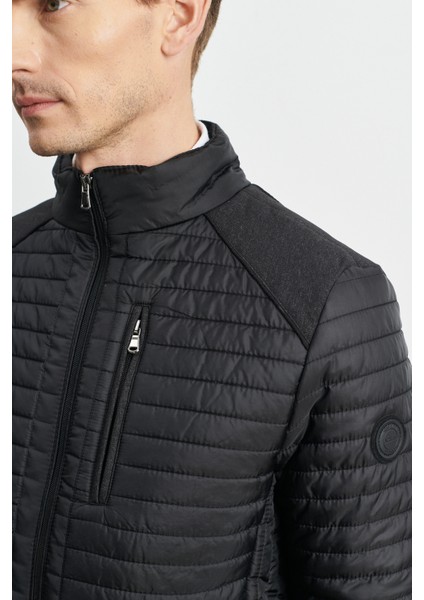 Erkek Siyah Standart Fit Normal Kesim Soğuk Hava Geçirmez Desenli Şişme Mont fırsatları