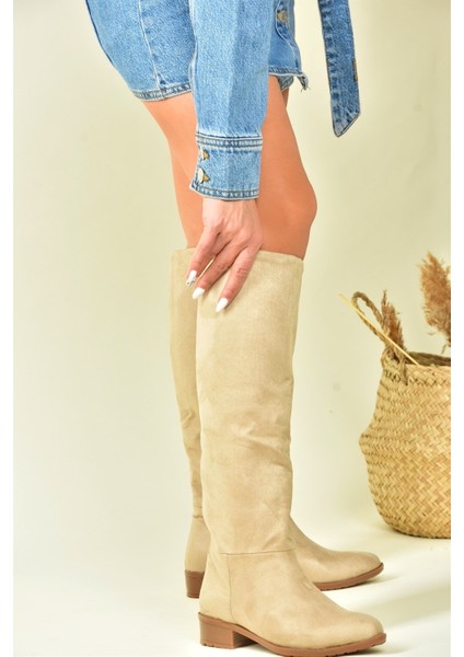 Kadın Klasik Süet Düz Taban Çizme – Günlük Kullanıma Uygun, Rahat ve Şık Kadın Bot Modeli