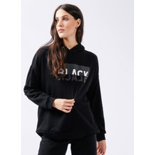 Black On Black Kapüşon Yaka Baskılı Siyah Kadın Sweatshirt K-Nemı