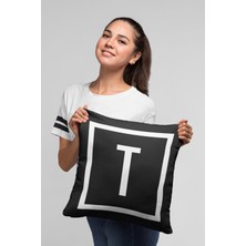 RugViva 43 x 43 cm Siyah T Harfli Yastık Kılıfı Tay Tüyü Döşemelik Premium Kumaş Dekoratif Çift Taraflı KRL615