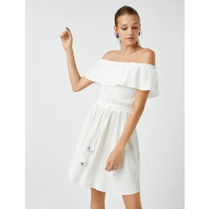 Omzu Açık Mini Elbise Püskül Detaylı