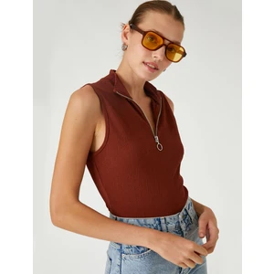 Yakası Fermuarlı Atlet