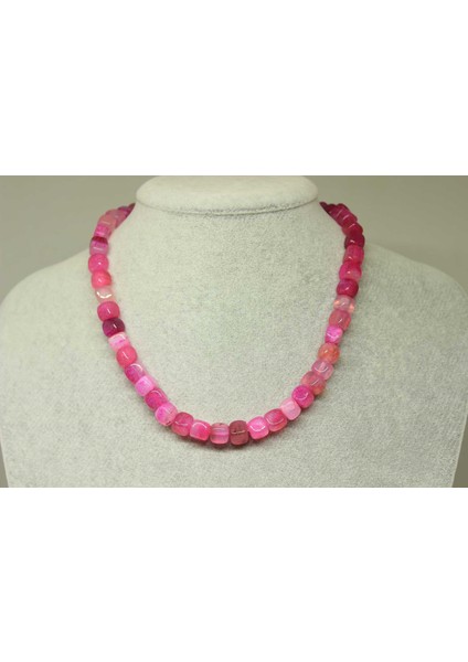 Akik Taşı Küp Şekilli Kolye 7-8mm Aralığı (Klipsli) (23820)