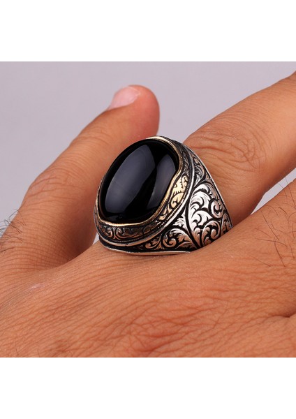 Kalem Işleme Motifli Oval Model Onıx Taşlı Gümüş Yüzük modelleri