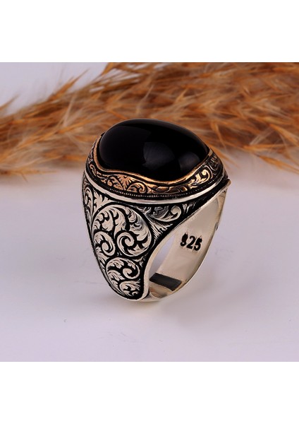 Kalem Işleme Motifli Oval Model Onıx Taşlı Gümüş Yüzük indirimleri