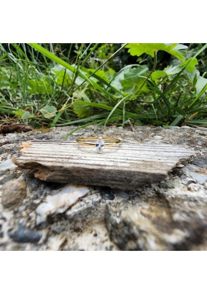 Minimal Altın Yüzük - 14 Ayar Altın Oval 0.50 Karat Zirkon Taşlı Minimal Tektaş Kadın Yüzük modelleri