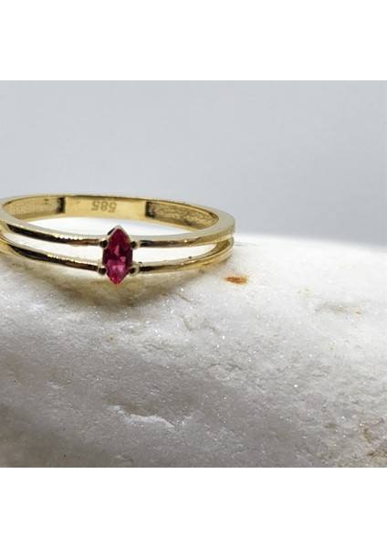 Tektaş Altın Yüzük - 14 Ayar Altın Markiz 0.30 Karat Yakut Taşlı Minimal Tek Taş Kadın Yüzük modelleri