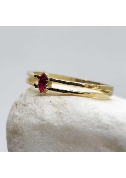 Tektaş Altın Yüzük - 14 Ayar Altın Markiz 0.30 Karat Yakut Taşlı Minimal Tek Taş Kadın Yüzük fırsatları