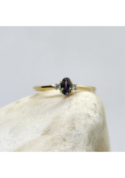 Altın Yüzük - 0,30CT Aleksandrit 0,10CT Pırlanta(Signty Taşlı)Minimal Oval Taşlı Tria Pırlanta 14 Ayar Altın Yüzük modelleri