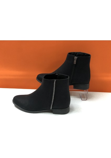 Taş Şeritli Kısa Düz Taban Bayan Boti Bot fırsatları