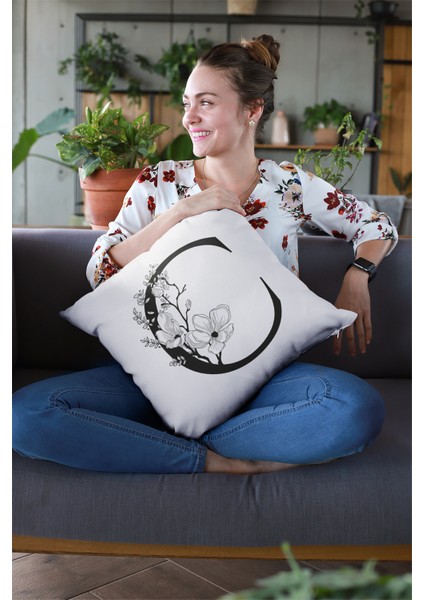 43 x 43 cm Tay Tüyü Döşemelik Premium Kumaş Dekoratif Çift Taraflı C Harfli Kırlent Kılıfı KRL502