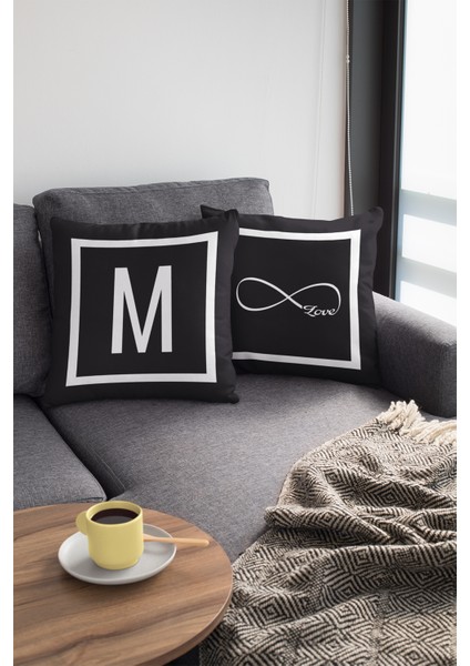 43 x 43 cm Siyah Premium Kumaş Tay Tüyü Döşemelik Dekoratif Çift Taraflı M Harfli Kırlent Kılıfı KRL607 fırsatları