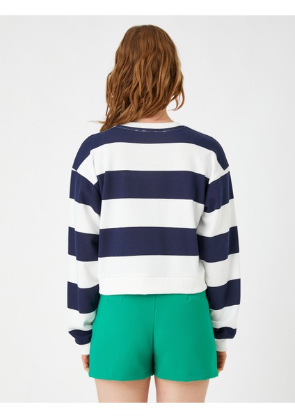 Nakışlı Kolej Sweatshirt fırsatları