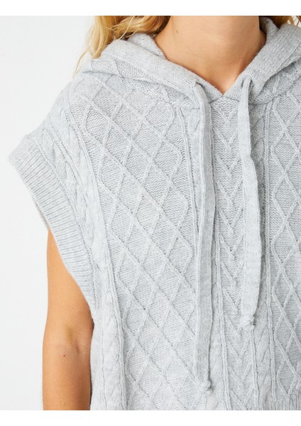 Kapüşonlu Örgü Süveter indirimleri