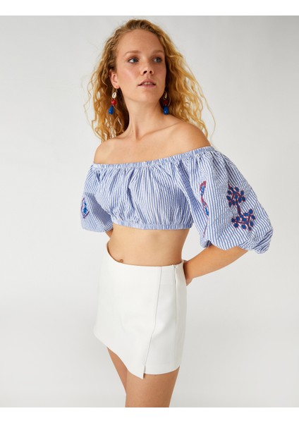 Nakışlı Crop Bluz Omzu Açık