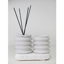 Missi Taştan Dark Amber Gri Spiral Oda Kokusu ve Vegan Mum Seti