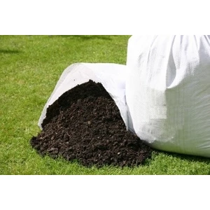 Çim Kapak Toprağı 40 Lt (20 Kg) Gübreli Toprak Çim Ekim Toprağı Çim Örtü Toprağı