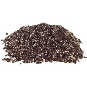 Berke Fidancılık Perlitli Torf Bitki Toprağı 2,5 Litre