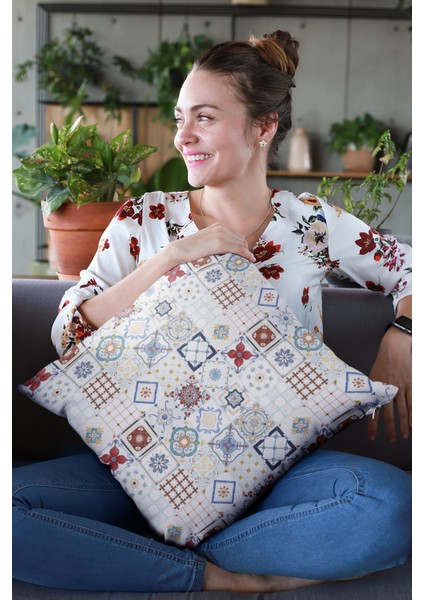 Çini Desenli Tay Tüyü Dokuma Premium Kumaş Çift Taraflı Kırlent Yastık Kılıfı 43X43 Cm KRL093 fırsatları