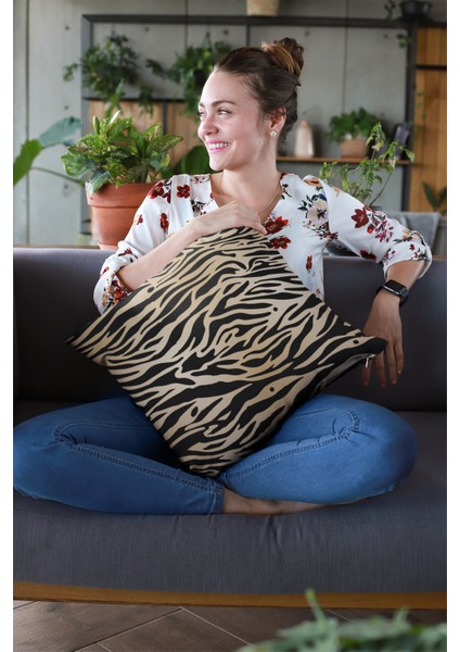 Tay Tüyü Premium Kumaş Dekoratif Çift Taraflı Zebra Desenli Kırlent Kılıfı 43X43 Cm KRL096 fırsatları