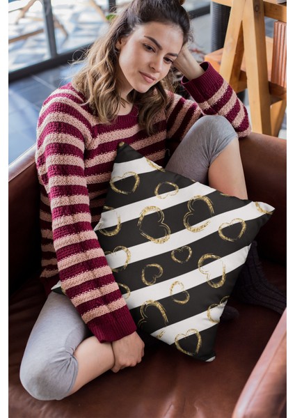Tay Tüyü Dokuma Premium Leke Tutmaz Kumaş Çift Taraflı Kırlent Yastık Kılıfı Kalpli 43X43 Cm KRL353 fırsatları