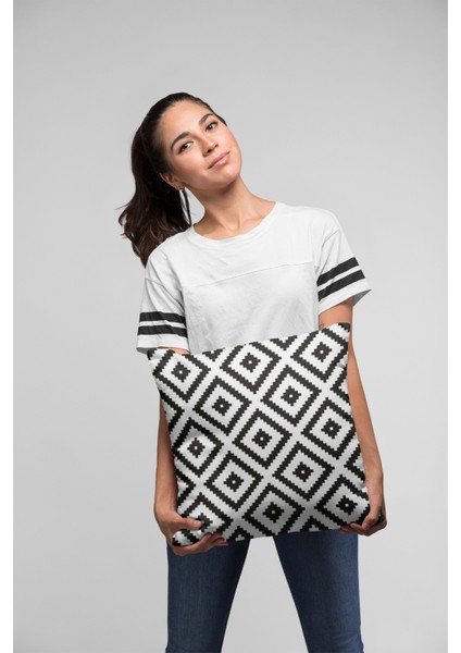 Karo Desen Dokuma Premium Tay Tüyü Kumaş Çift Taraflı Kırlent Yastık Kılıfı 43X43 Cm KRL108 fırsatları