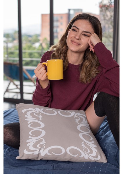 Çift Taraflı Kırlent Yastık Kılıfı Sarmal Çerçeveli Dokuma Premium Tay Tüyü Kumaş 43X43 Cm KRL386 fırsatları