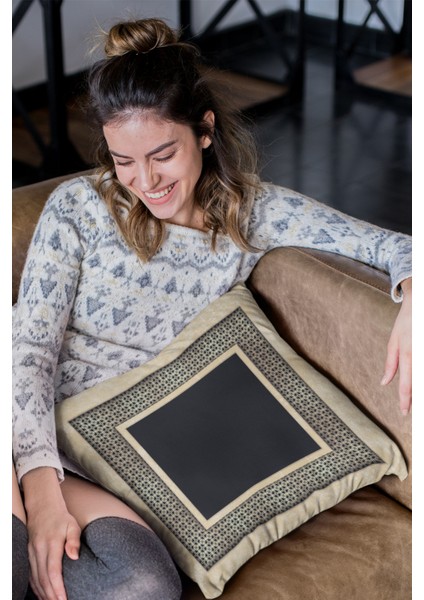 Çift Taraflı Kırlent Yastık Kılıfı Zincir Çerçeveli Dokuma Premium Tay Tüyü Kumaş 43X43 Cm KRL395 fırsatları