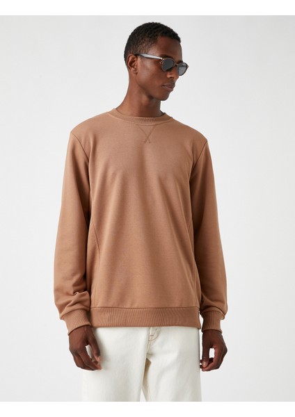 Bisiklet Yaka Basic Sweatshirt