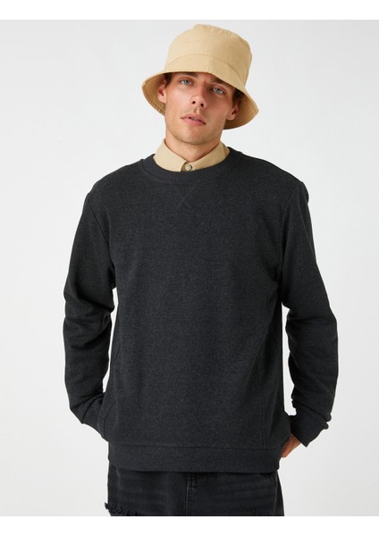Basic Sweatshirt Bisiklet Yaka modelleri