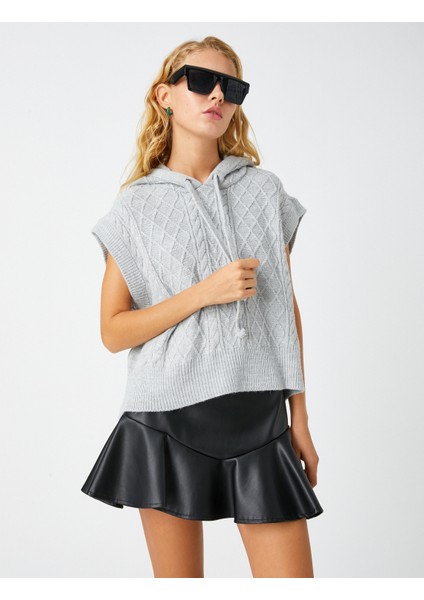 Kapüşonlu Örgü Süveter