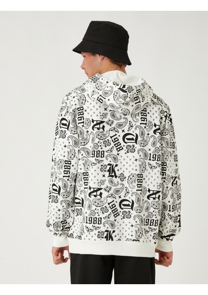 Kapşonlu Sweatshirt Şal Desenli fırsatları