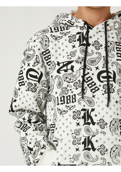 Kapşonlu Sweatshirt Şal Desenli indirimleri