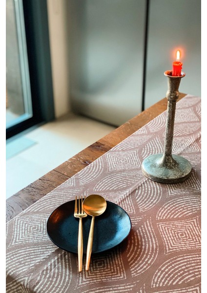 Bej Etnik Desenli Lazer Kesim Runner