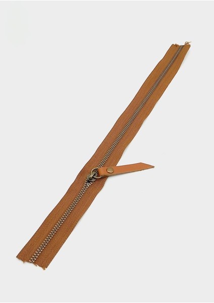 Gerçek Deri Başlıklı Taba Fermuar 40 cm Antik Metal