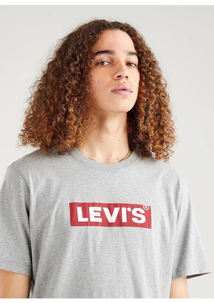 Relaxed Fit Tee