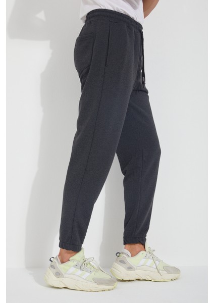 Erkek 3 Iplik Cepli Beli ve Paçası Lastikli Düz Eşofman Altı indirimleri